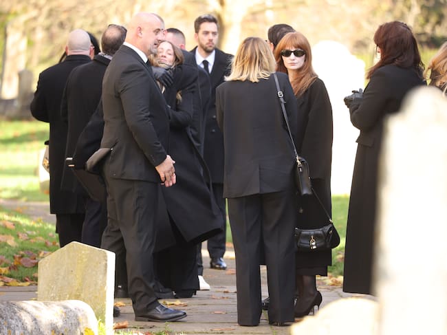 Nicola Roberts y Kimberley Walsh en el entierro de Liam Payne. (Photo by Dan Kitwood/Getty Images)