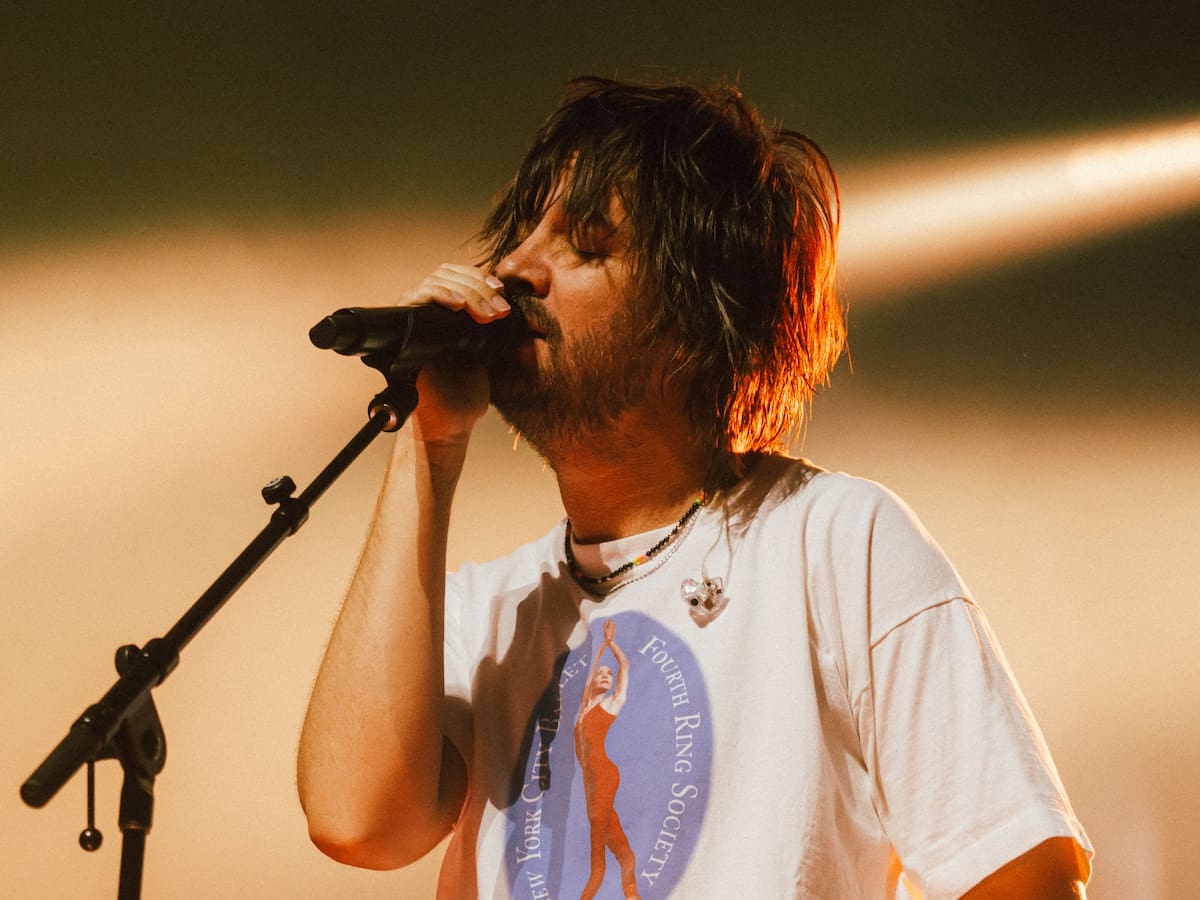 Kevin Parker (Tame Impala) recuerda cómo Rihanna acabó incluyendo su canción 'Same Ol' Mistakes' en 'ANTI'