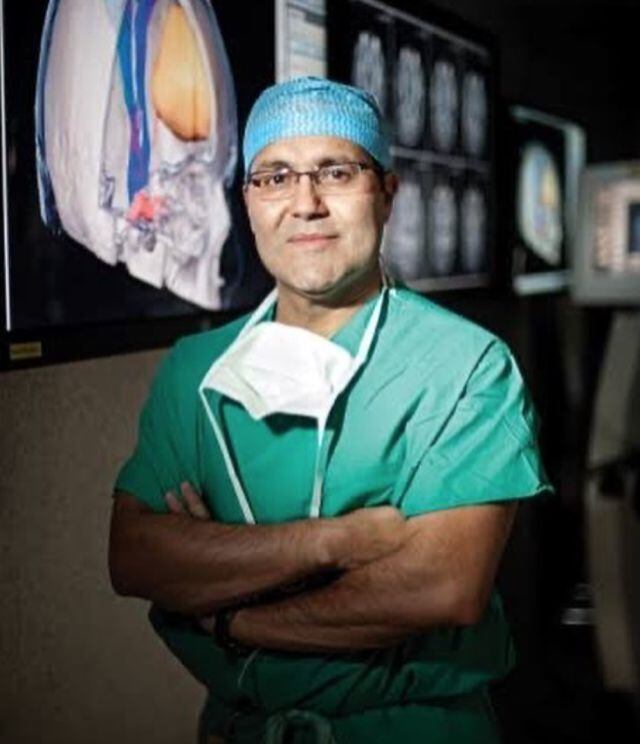 Dr Q, Alfredo Quiñones-Hinojosa, mexicano neurocirujano que Brad Pitt contará su historia