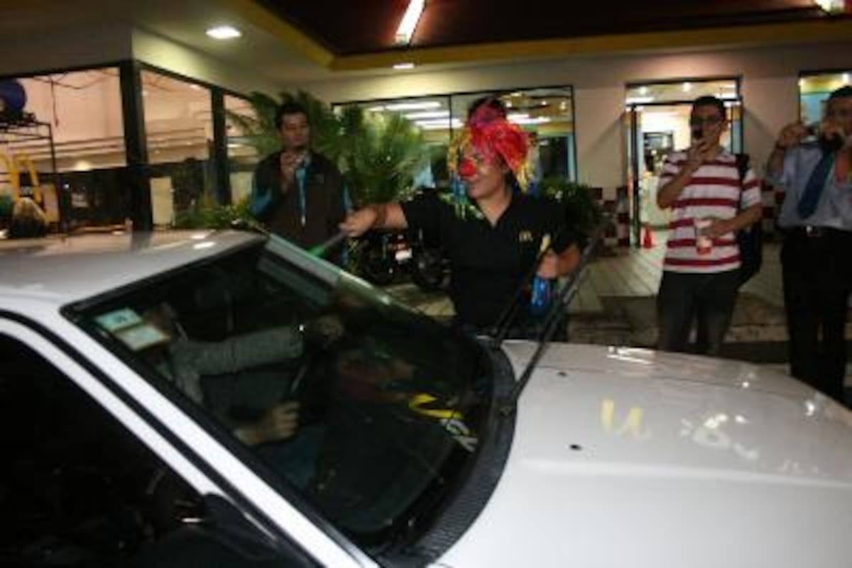 La Hora sin Nombre Segundo Aniversario Mc Donald's Zapote