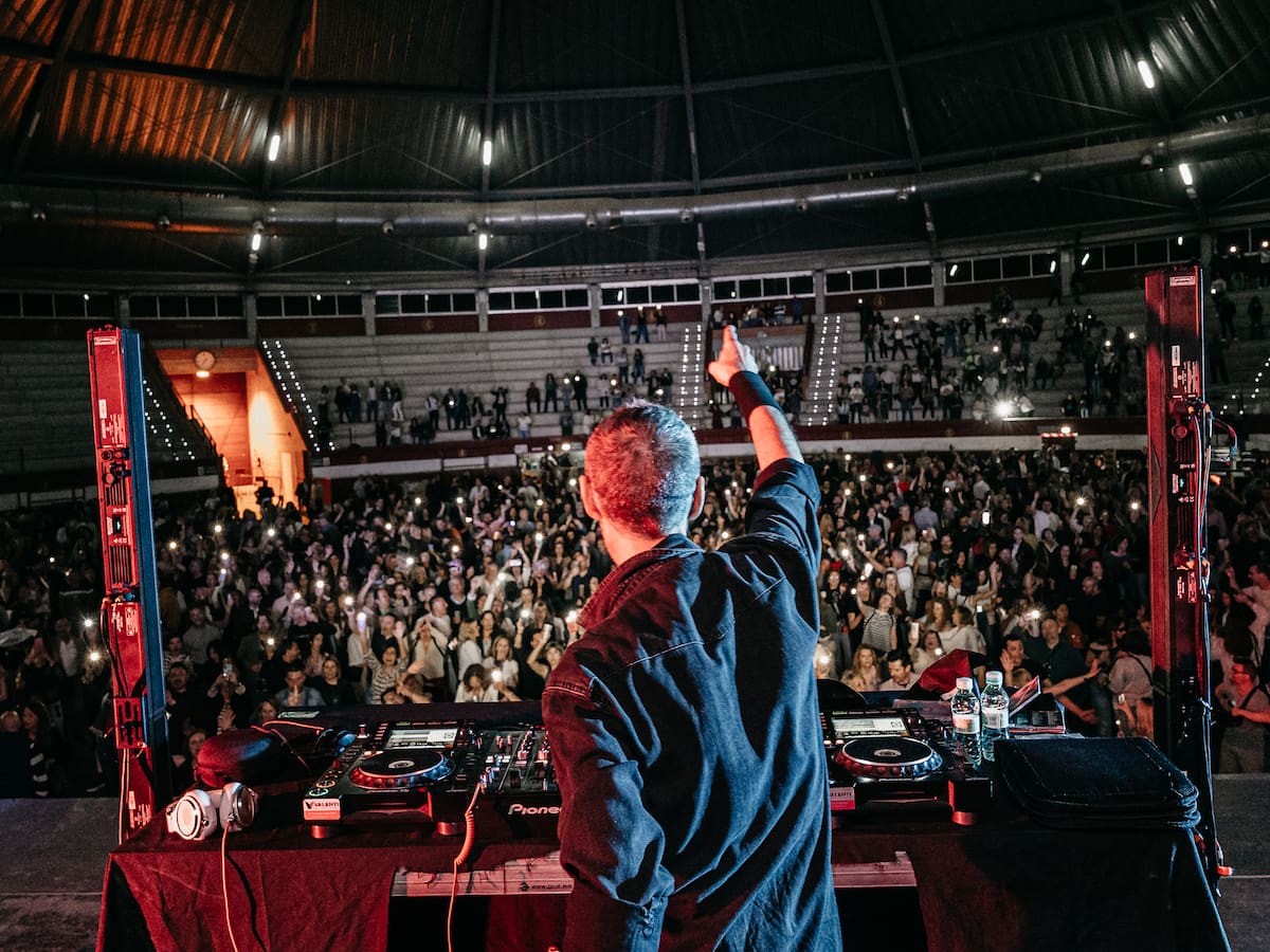 LOS40 Classic celebra Halloween en Badajoz con Fernandisco y Edu Naranjo