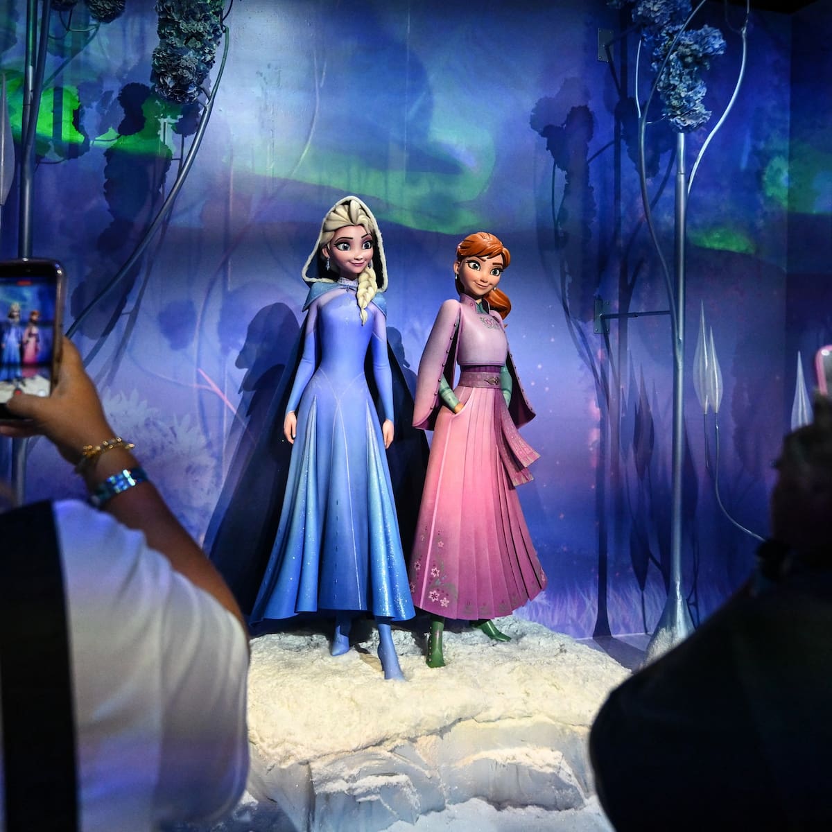 Frozen 3 calienta motores: así son los nuevos looks de Anna y Elsa que Disney acaba de desvelar