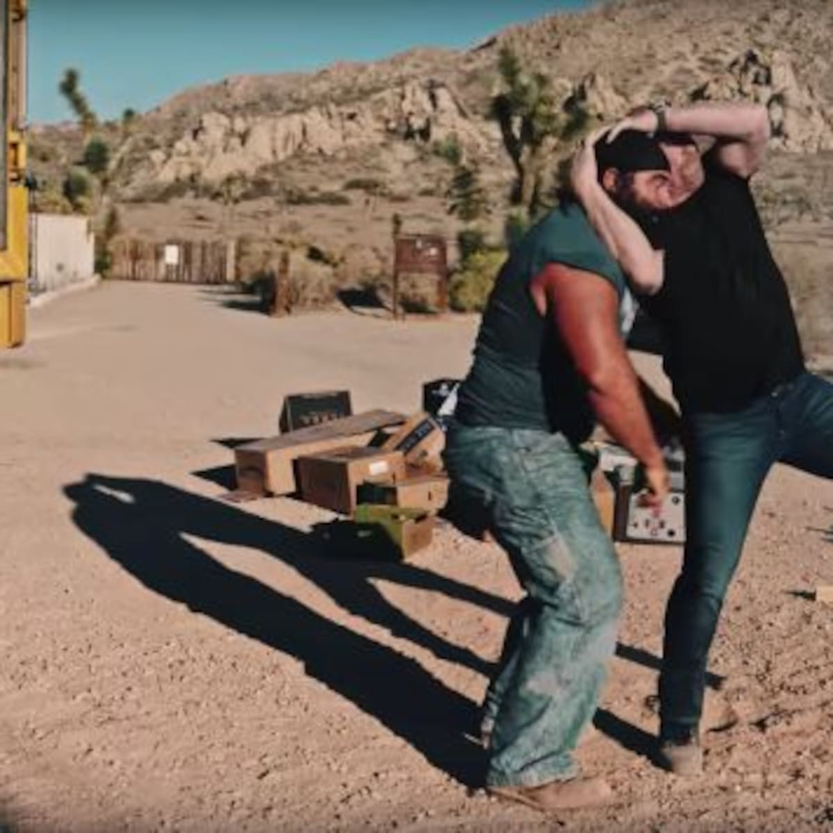 Stone Cold regresa a la acción en el más reciente video de Bad Bunny