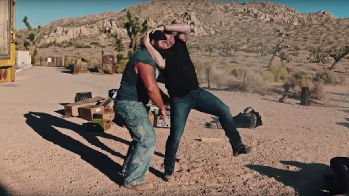 Stone Cold regresa a la acción en el más reciente video de Bad Bunny