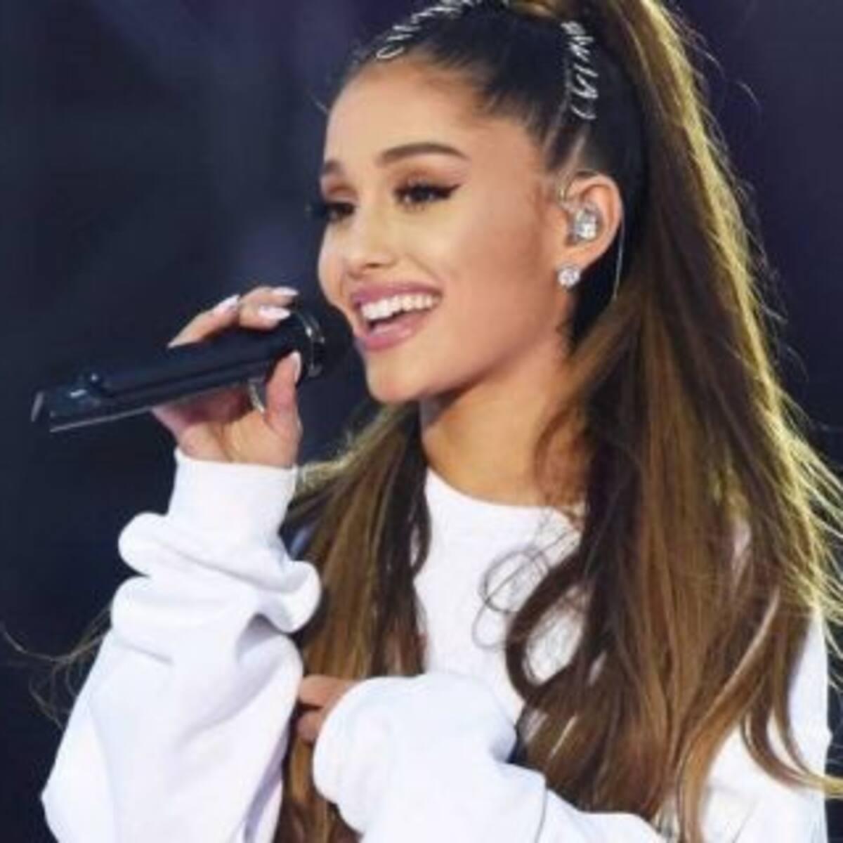 Un fan de Ariana Grande entró a su casa e intentó asesinarla