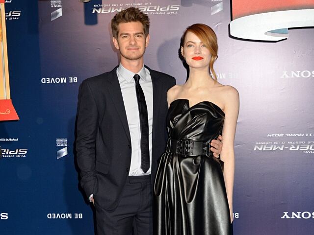 Emma Stone le mandó un mensaje a Andrew Garfield para que le contara sobre su regreso como &quot;Spider-Man&quot;. &quot;No sé de qué me estás hablando&quot;, decía entre risas