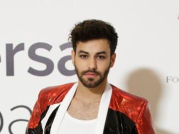 Agoney anuncia el nombre y la portada de su nuevo single