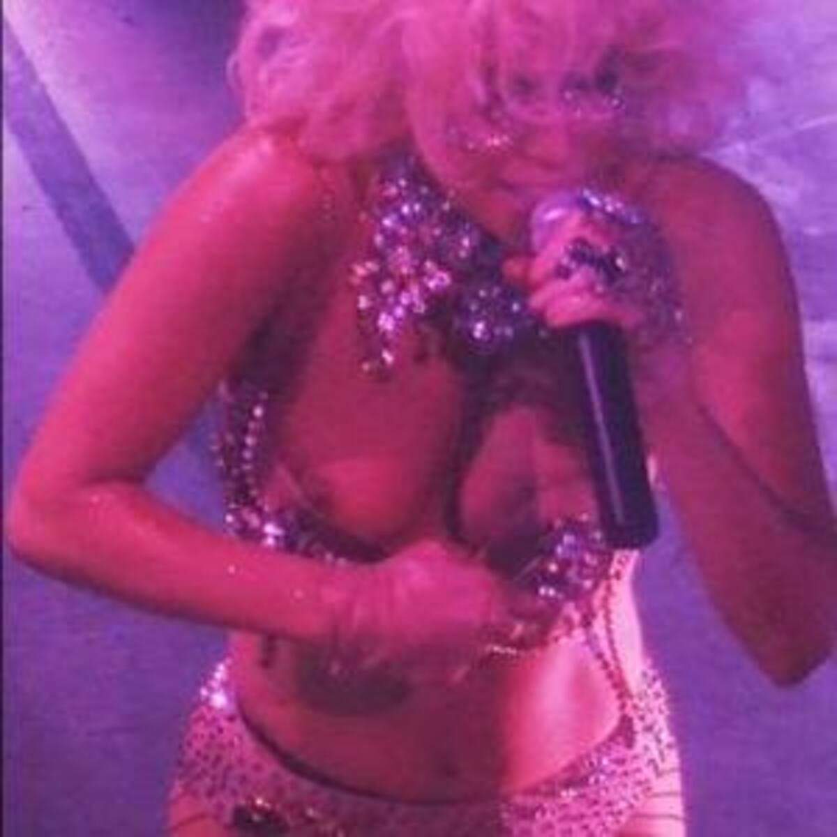 Lady Gaga, Gogó borracha para aliviar su corazón partío