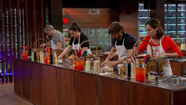 Los cuatro finalistas en las cocinas