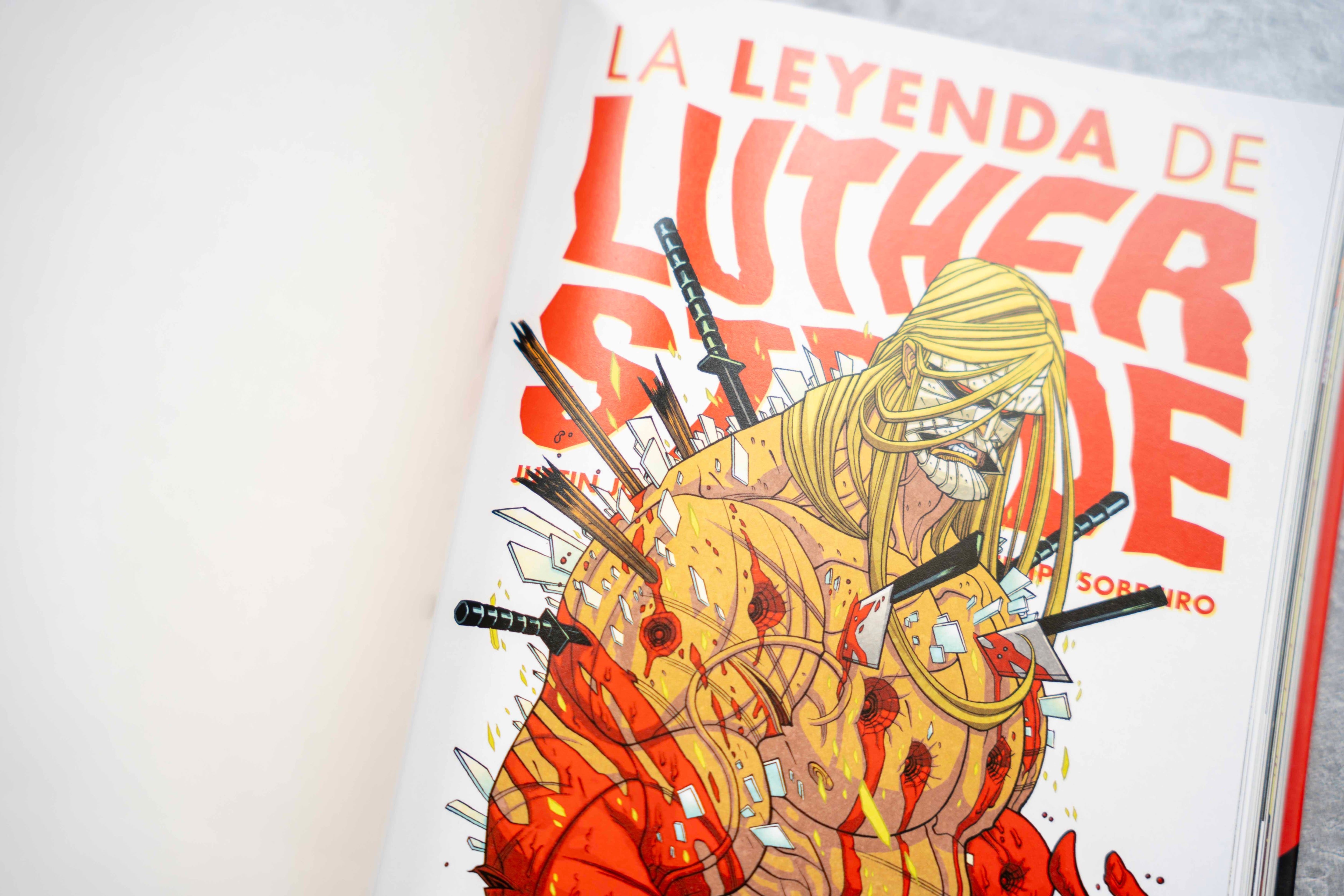 Luther Strode / Editorial Moztros