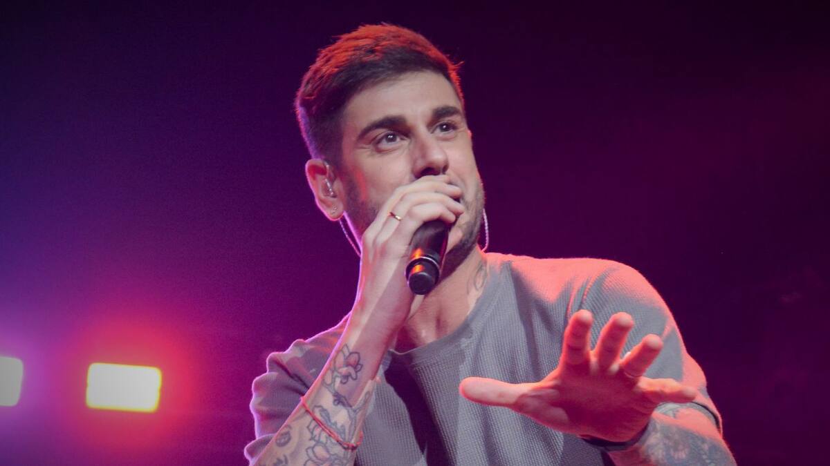 Melendi presenta su nueva colaboración con Miriam Rodríguez: ‘Simplemente dilo’