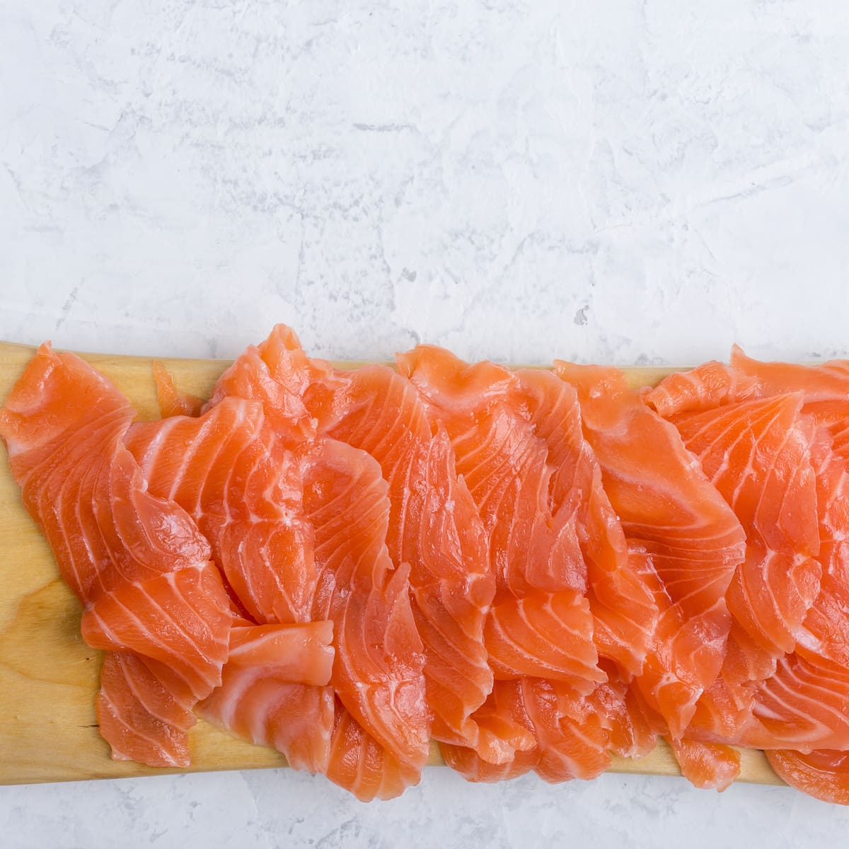 Alerta sanitaria por listeria en varios lotes de salmón ahumado según AESAN