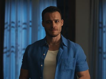 Kerem Bürsin llega a Netflix con una nueva telenovela turca, ‘Platónico. Hotel Luna Azul’: cuántos capítulos tiene, reparto y fecha de estreno