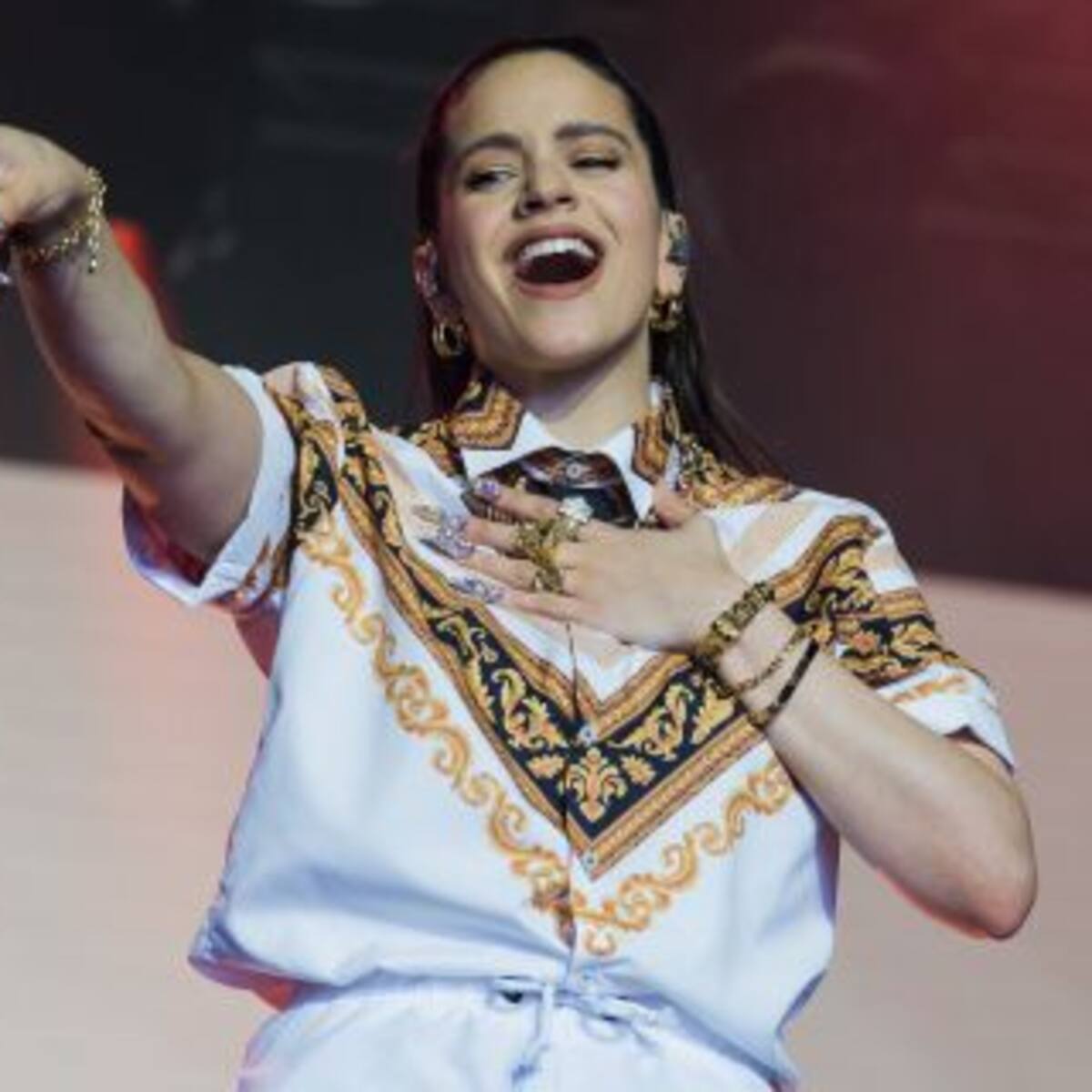 Rosalía hace historia con una foto en una revista