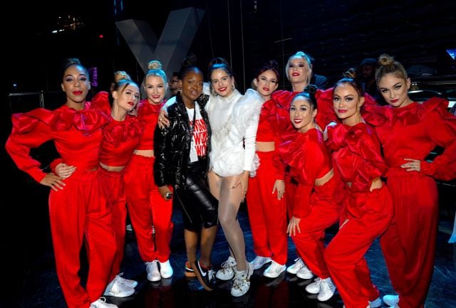 Rosalía, Charm la Donna y Las Rosalía Dancers. / Foto: Rodrigo Varela/Getty Images for LARAS.