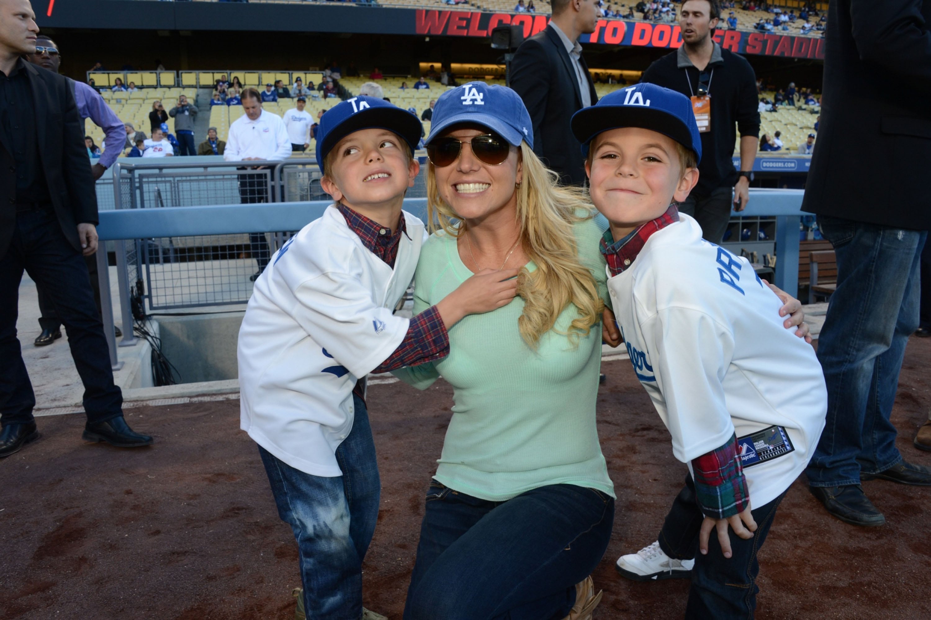 Britney Spears junto a sus hijos, Jayden James y Sean Preston Federline, en Los Ángeles, California, en 2013.