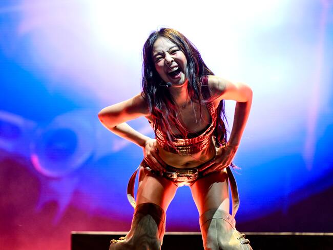 En 2019 ya pisó el escenario de Coachella Fest con BlackPink, pero en esta ocasión, Jennie ha actuado en solitario. Su compañera Lisa también estaba en el cartel.