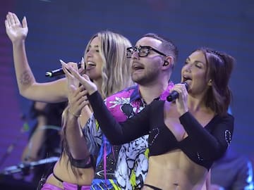 ROCCO HUNT, ELETTRA LAMBORGHINI Y LOLA ÍNDIGO NOS PRESENTAN UN VIDEOCLIP MUY VERANIEGO CON “CARAMELLO”