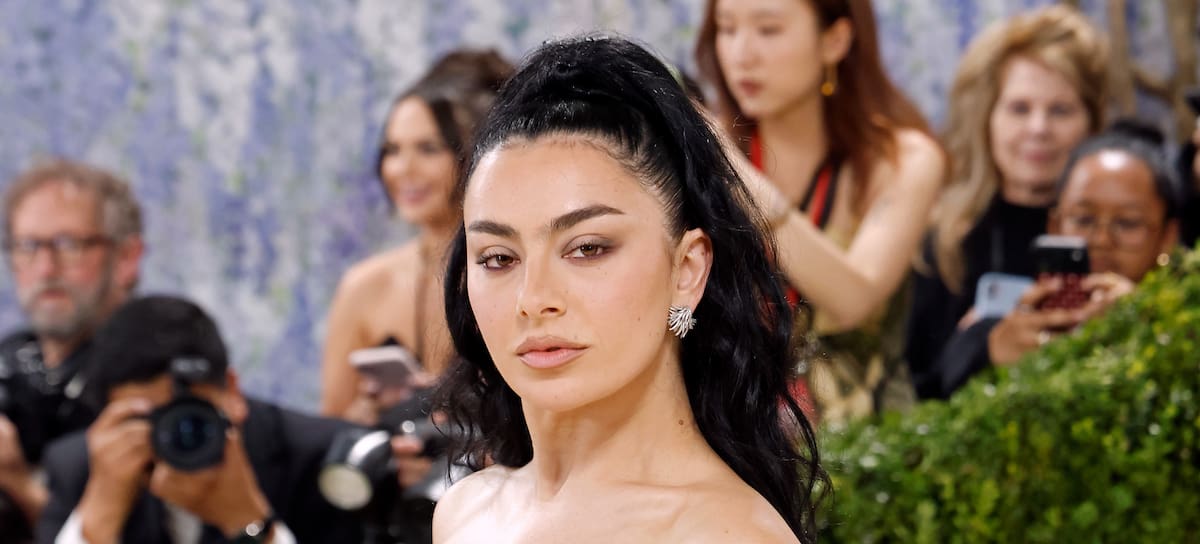 Charli XCX en la Met Gala, 4 de mayo de 2026, en New York (Photo by Taylor Hill/Getty Images)