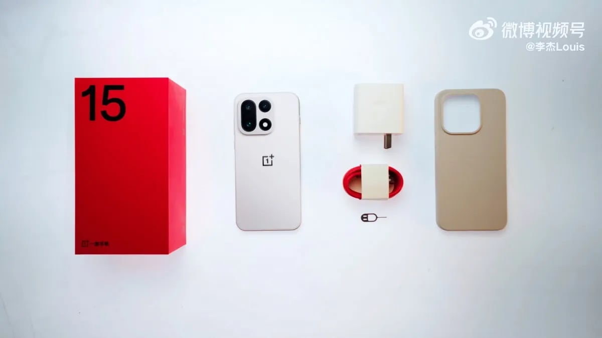 OnePlus muestra su OnePlus15 en un Unboxing.