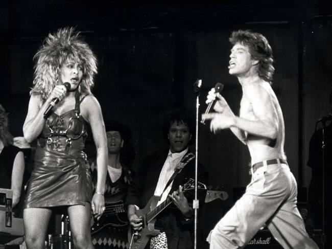 Tina Turner y Mick Jagger durante un concierto en 1985.