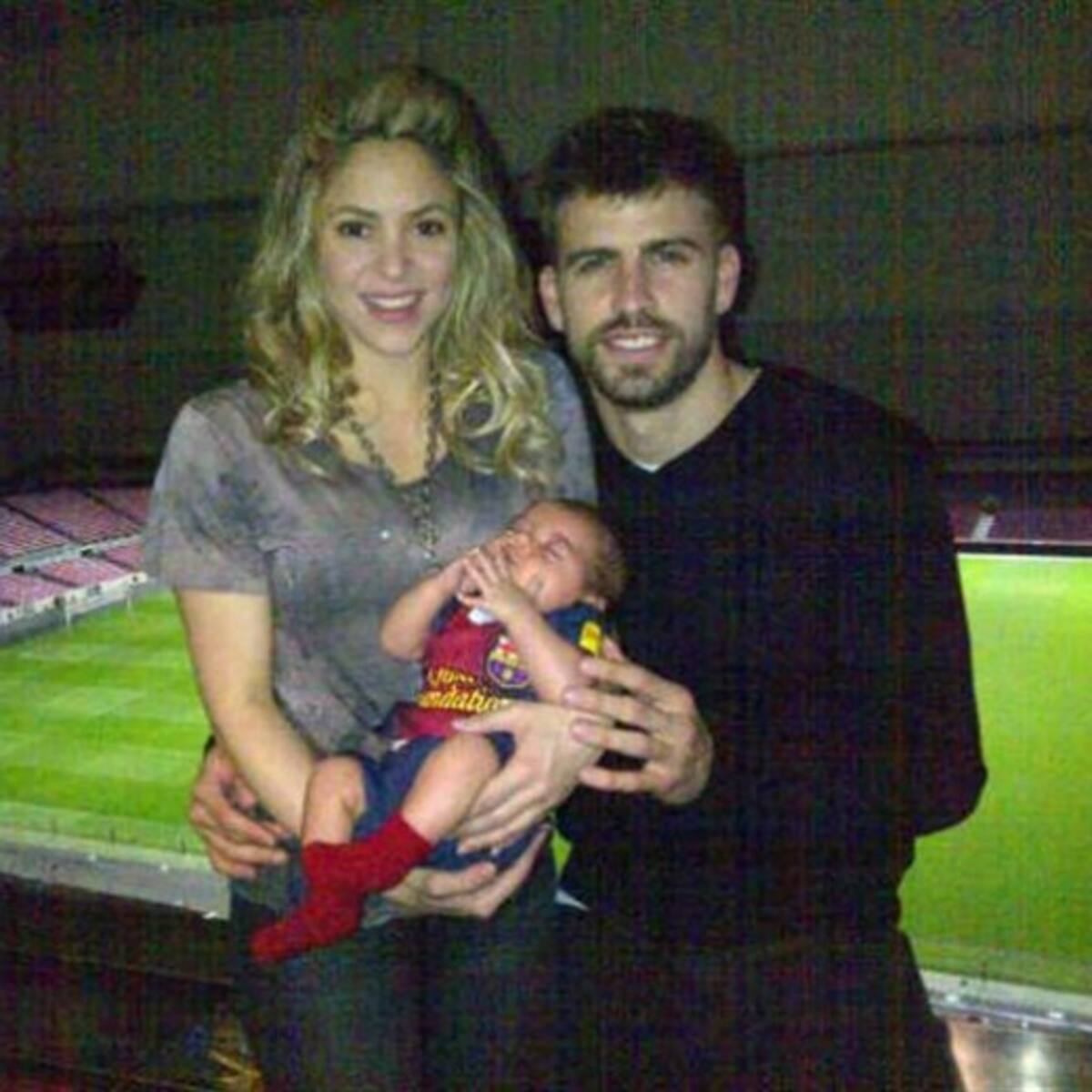 Shakira y Piqué muestran a su hijo