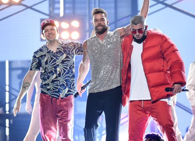 Residente, Ricky Martin y Bad Bunny, interpretando &#039;Cántalo&#039; en los Grammy Latinos 2019.