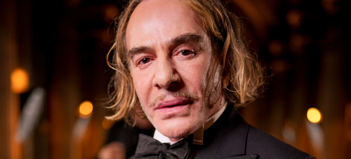 John Galliano, en Le Grand Dîner du Louvre 2025.