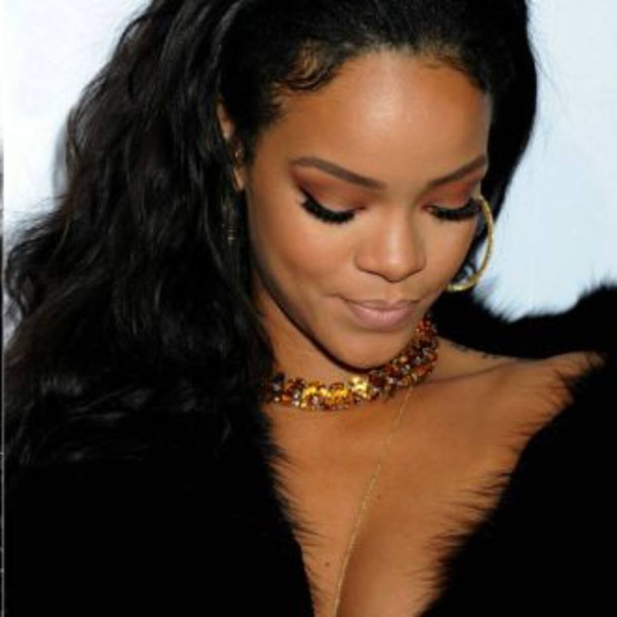 Rihanna y Kim Kardashian compiten por el mejor escote