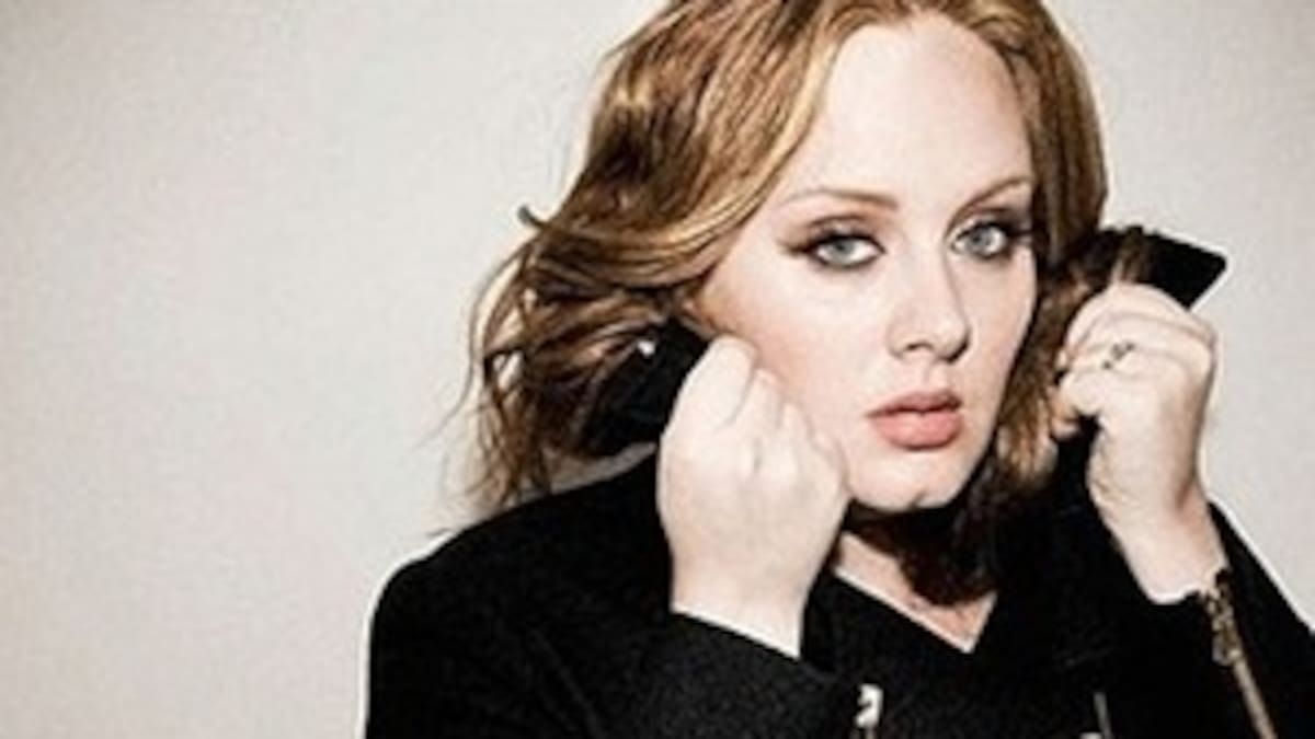 Los 'Little Monsters' se ensañan con Adele