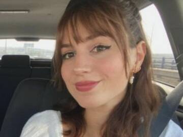 La canción de Miley Cyrus que Emi Huelva se ha tatuado en memoria de su hermana Elena