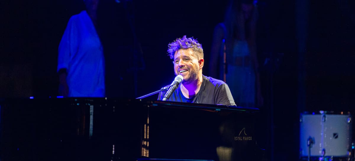 MALAGA, SPAIN - AUGUST 18: Spanish singer Pablo Lopez performs on stage during Starlite Occident 2023 at Cantera de Nagüeles, Marbella, on August 18, 2023 in Malaga, Spain. (Photo by STARLITE/Redferns)