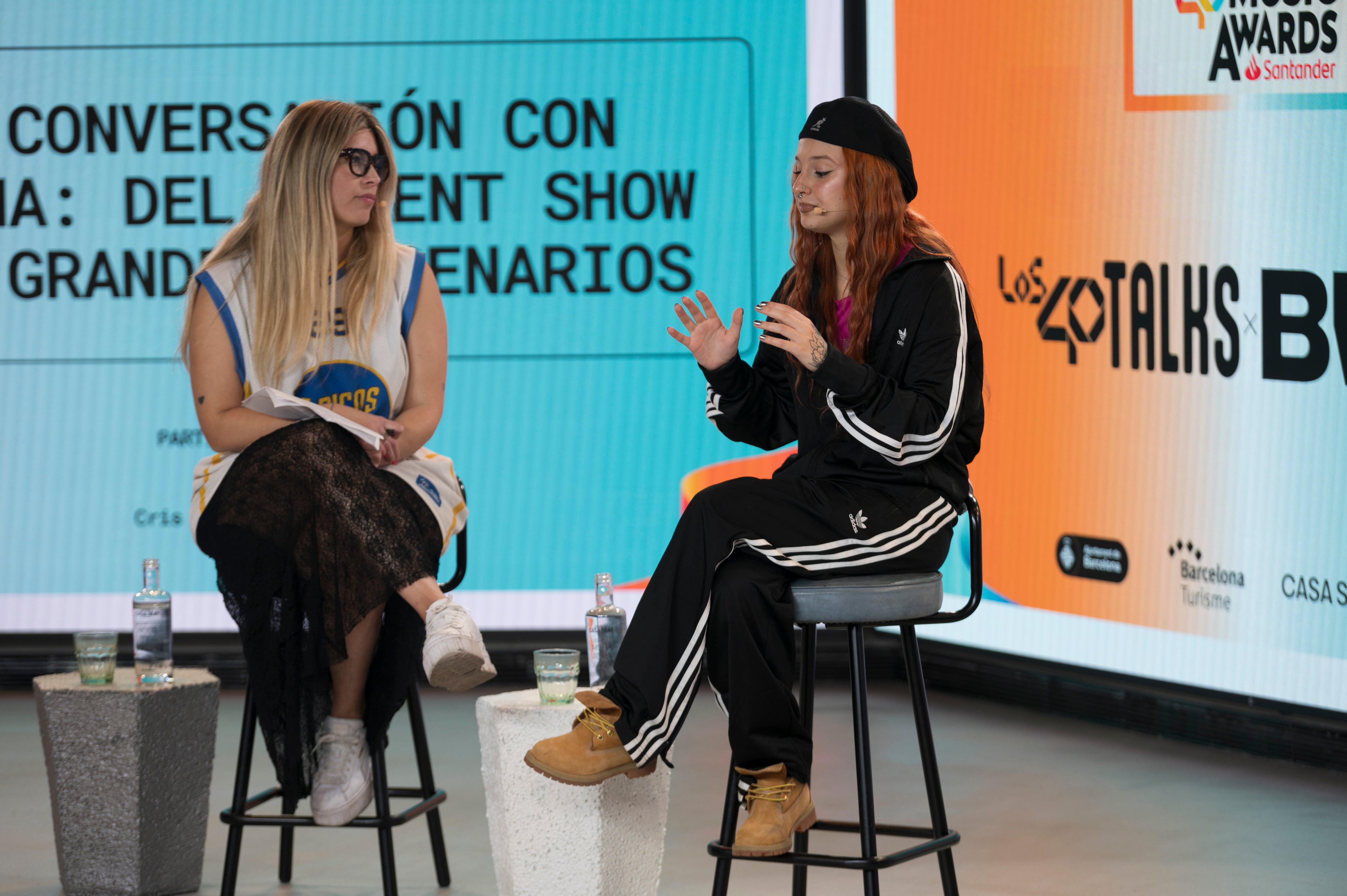 Cristina Boscá charlando con Ruslana.