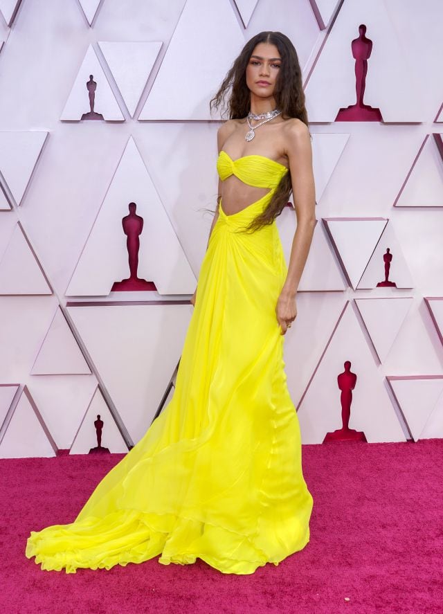 Zendaya en la alfombra roja de los Óscar 2021