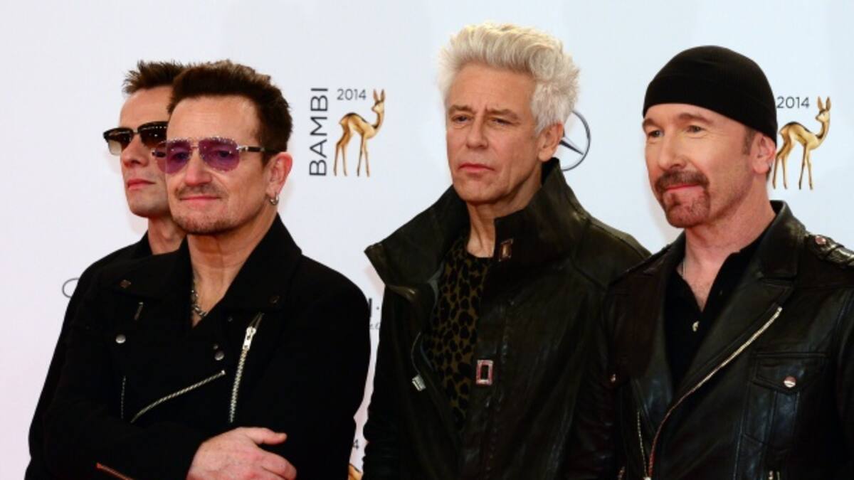 U2 estrena Blackout