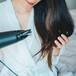Una dermatóloga acaba con uno de los mayores mitos del cuidado del pelo: “Es más dañino”