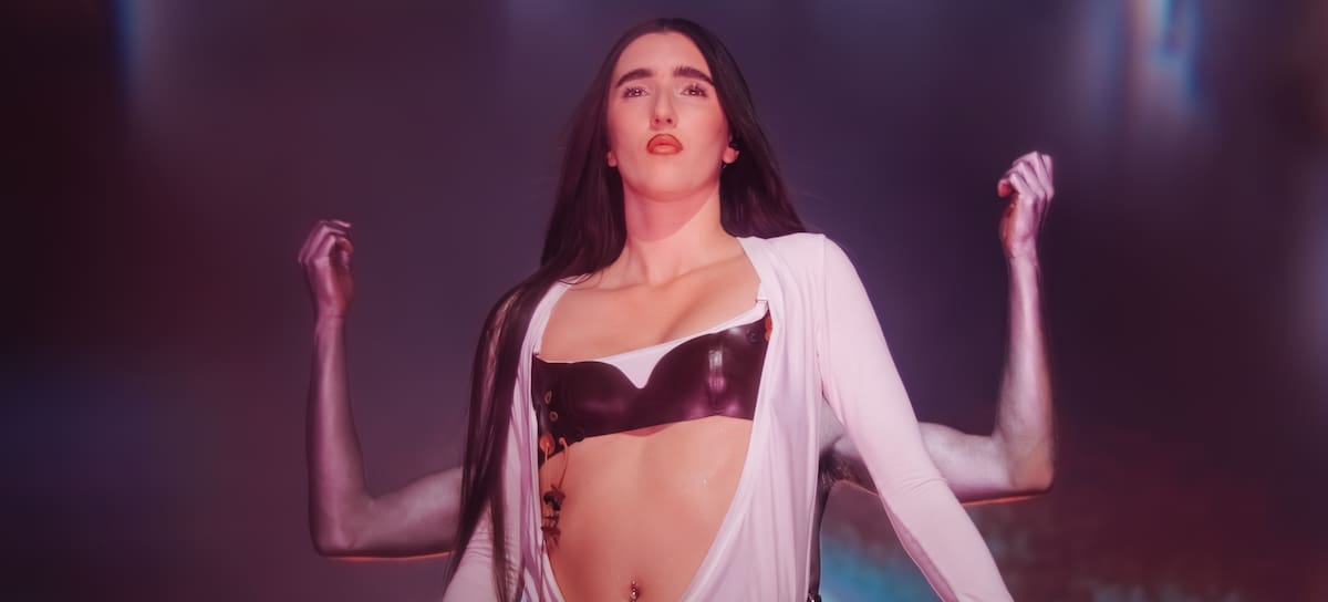 BARCELONA, ESPAÑA - 26 DE FEBRERO: (NOTA DEL EDITOR: Se utilizó un filtro de efectos especiales para esta imagen). Judeline ofrece un concierto durante el Primavera Tour en el Club Sant Jordi el 26 de febrero de 2026 en Barcelona, España. (Foto de Gisela Jané/Getty Images)