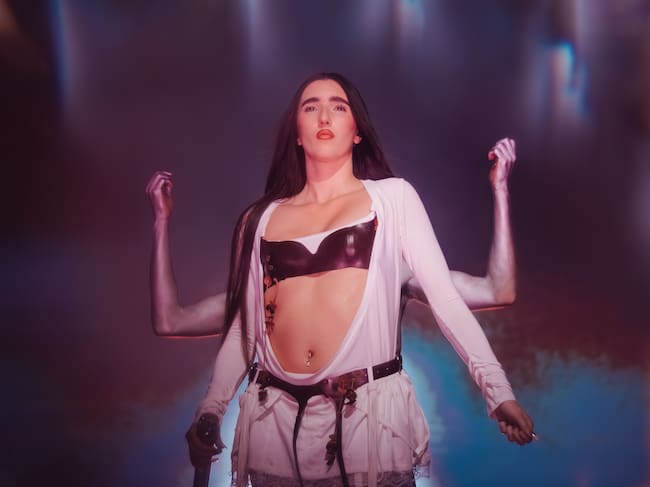 BARCELONA, ESPAÑA - 26 DE FEBRERO: (NOTA DEL EDITOR: Se utilizó un filtro de efectos especiales para esta imagen). Judeline ofrece un concierto durante el Primavera Tour en el Club Sant Jordi el 26 de febrero de 2026 en Barcelona, España. (Foto de Gisela Jané/Getty Images)