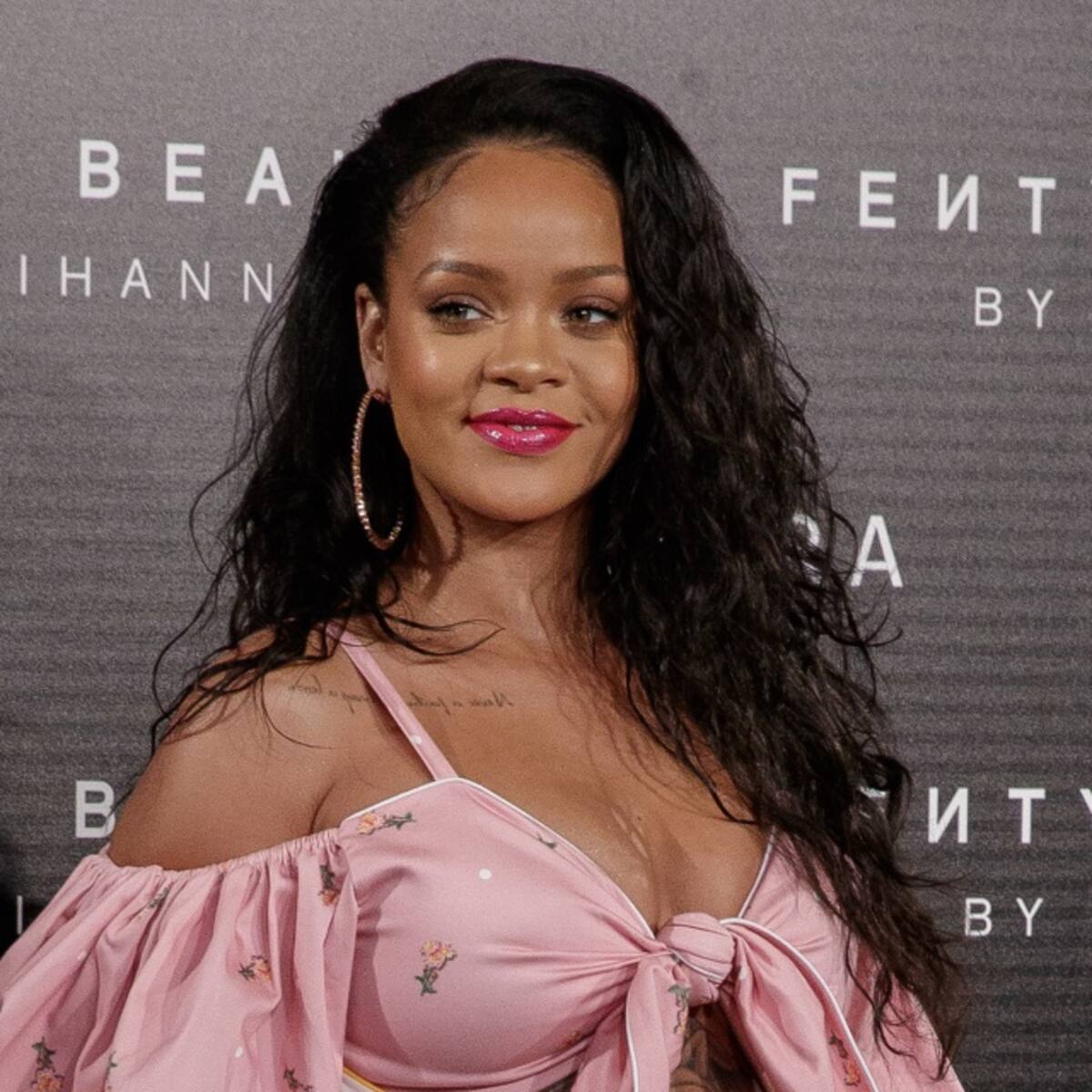 Rihanna pide un alto a la violencia