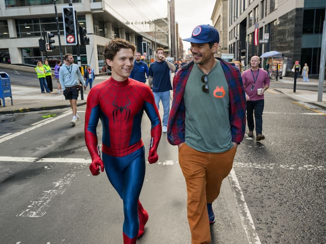 Tom Holland y Destin Daniel Cretton en el set de rodaje de 'Spider-Man: Brand New Day'. / Sony Pictures