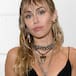 Ahora le toca a Miley Cyrus cantar a su ex en ‘Flowers’; mira el vídeo y la letra de la canción