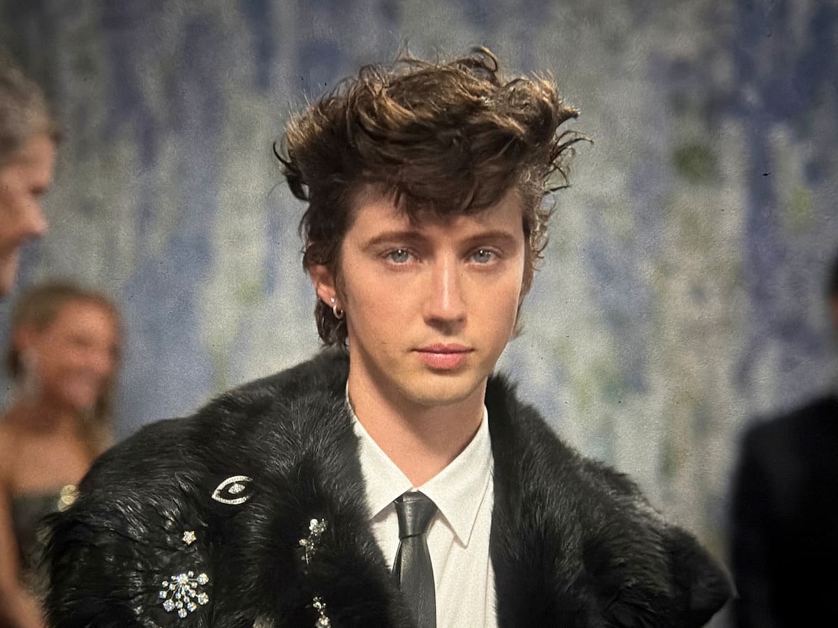 Troye Sivan arranca una nueva era con She's The Best: fecha, portada y primer single