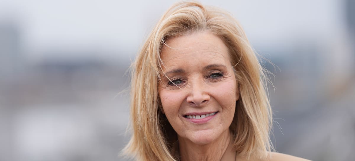 Lisa Kudrow en el lanzamiento de la experiencia pop-up inmersiva de HBO Max.