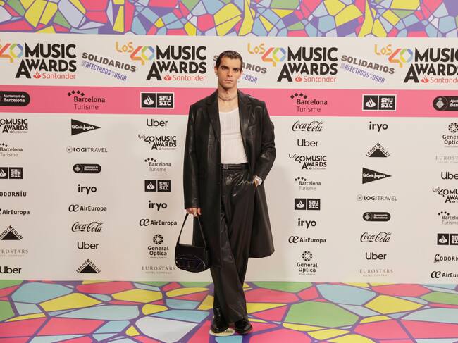 El actor José Pastor, que ha dado vida a Miguel Bosé en la serie homónima, ha elegido un outfit de cuero para asistir a LOS40 Music Awards Santander 2024.