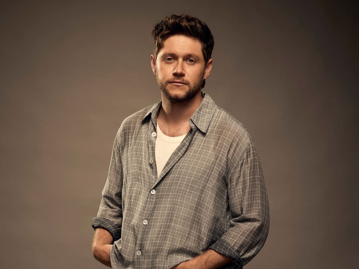 Niall Horan nos invita a la 'Dinner Party’ más especial con la publicación de su cuarto álbum