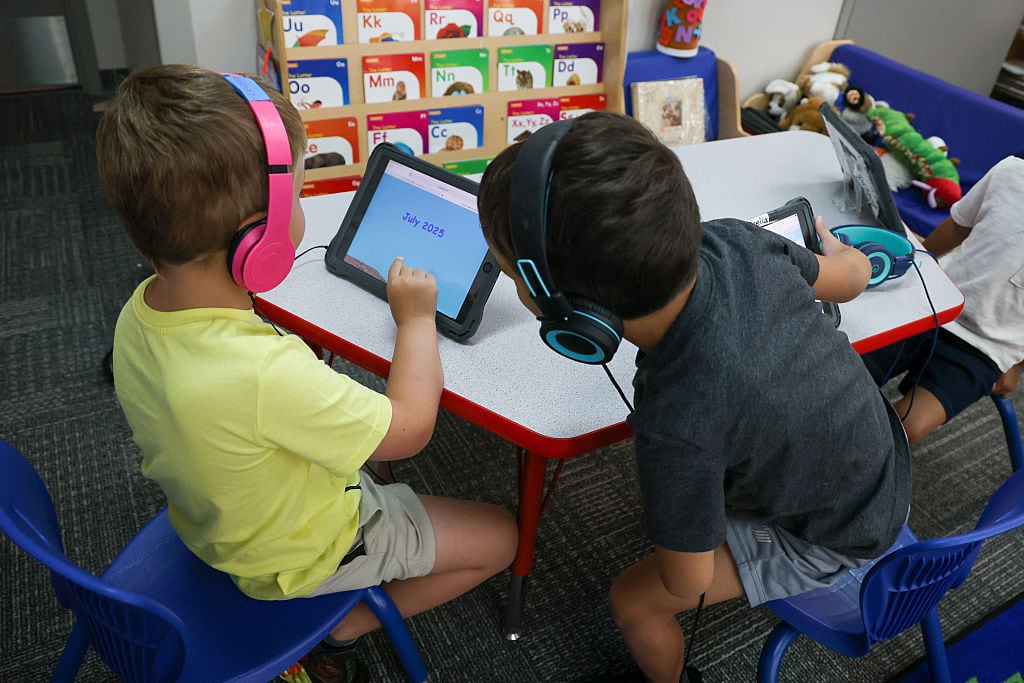 ¿Es hora de volver a los libros impresos?