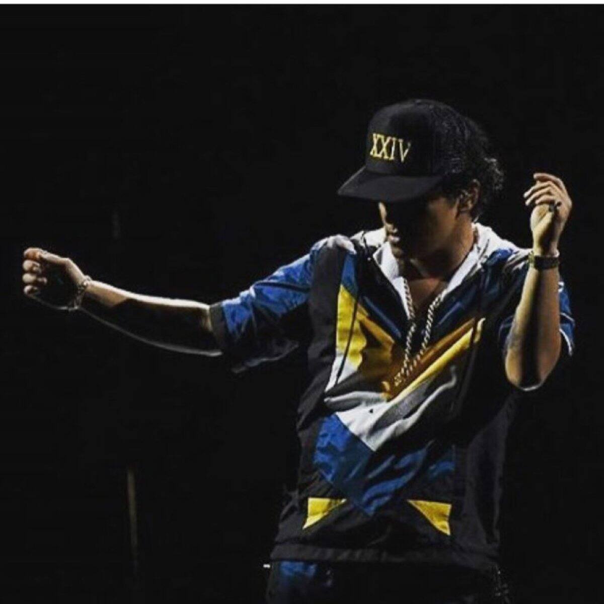 Bruno Mars ¡Sigue con su Magic! 