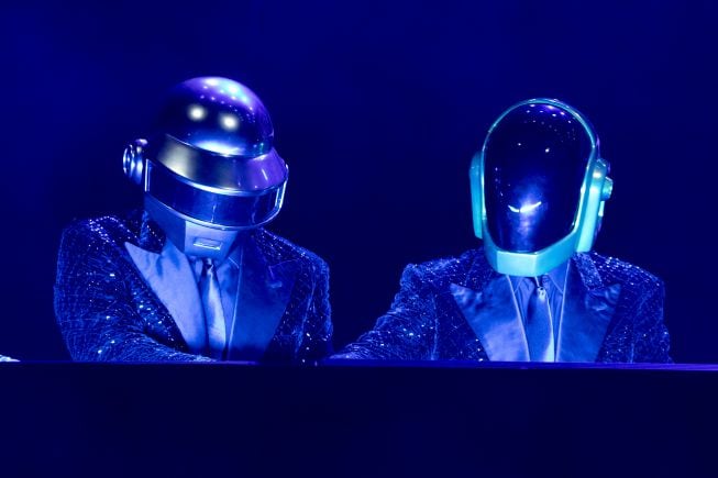 El dúo Daft Punk durante uno de sus conciertos.