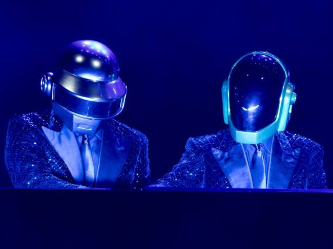 El dúo Daft Punk durante uno de sus conciertos.