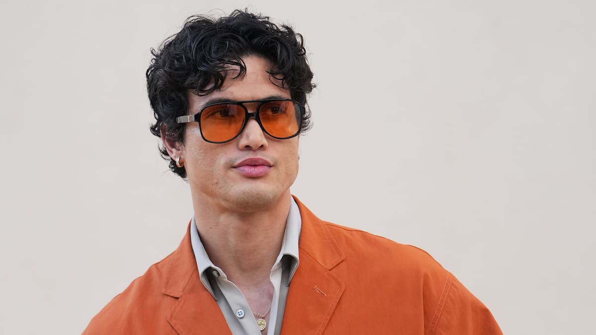 Charles Melton y Anya Taylor-Joy, la pasional pareja de The Rolling Stones en el vídeo de ‘Jealous Lover’